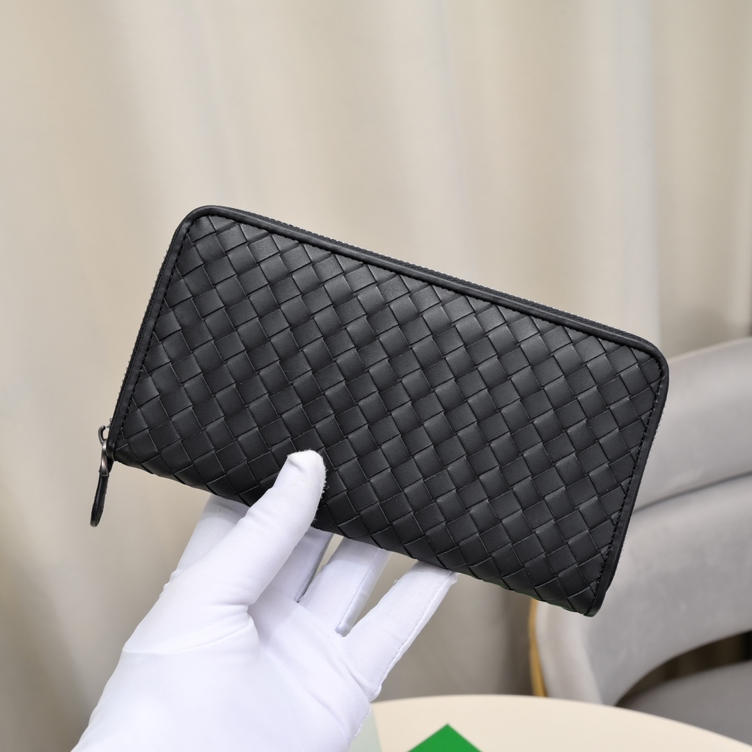 ボッテガ?ヴェネタ「Bottega Veneta」 カセット ロングウォレット