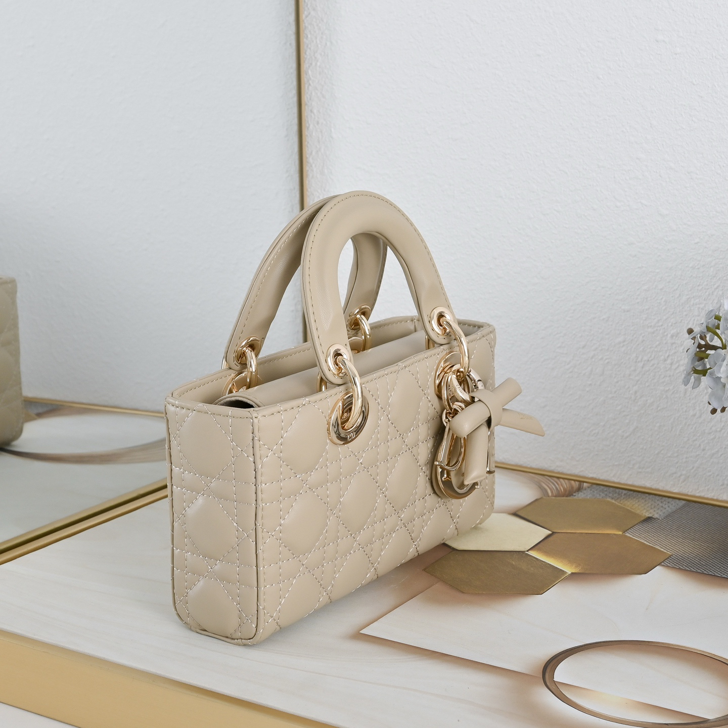 【入手困難品】ディオール レディ ディージョイ ハンドバッグ「Lady D‑Joy Bag」