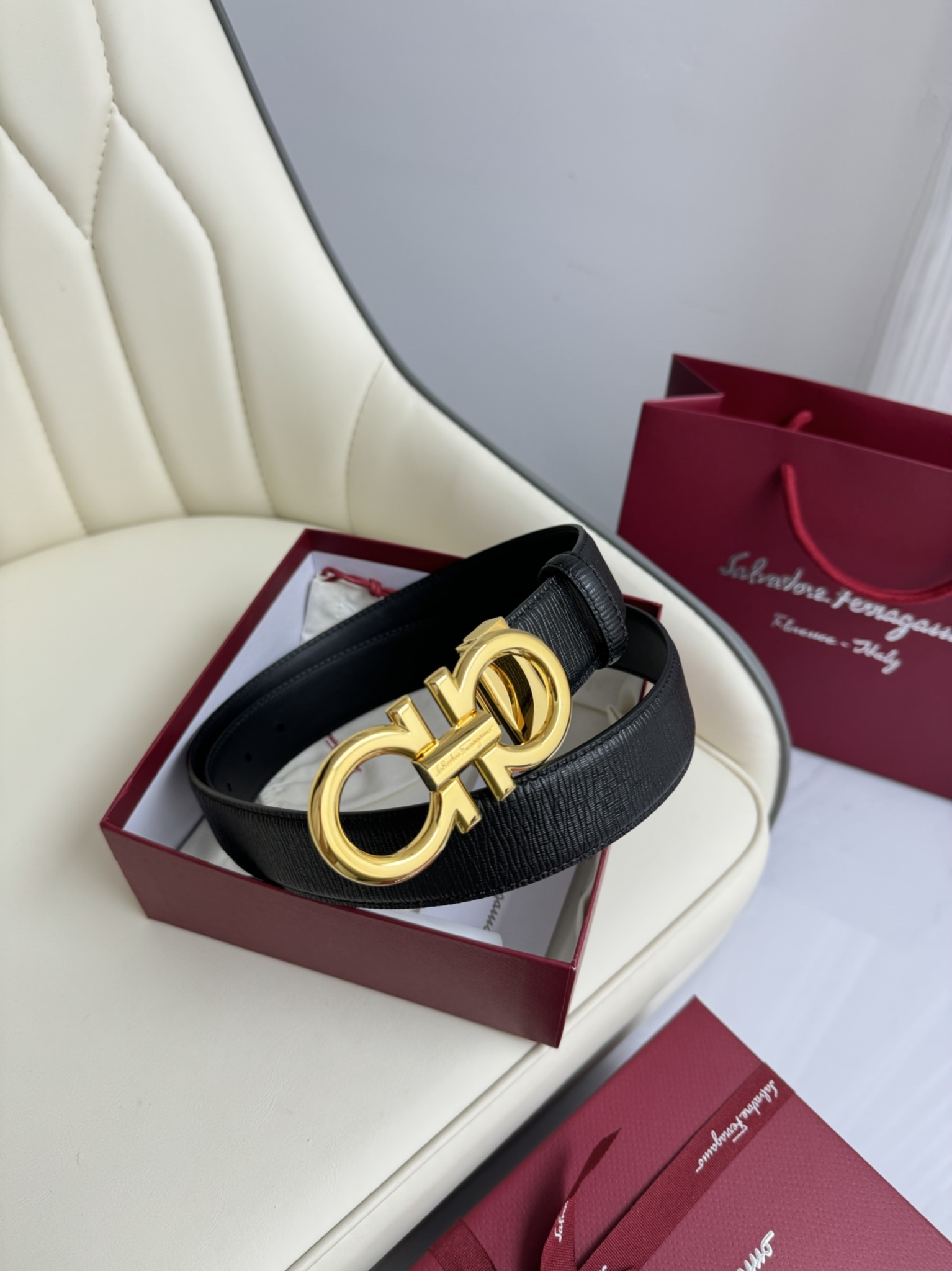 【新規倉庫入り】Salvatore Ferragamo 職人仕上げ高級ベルト「全長約 100cm」