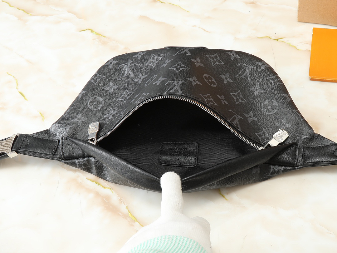 ルイ・ヴィトン「Louis Vuitton」Discovery チェストバッグ＆ウエストバッグ