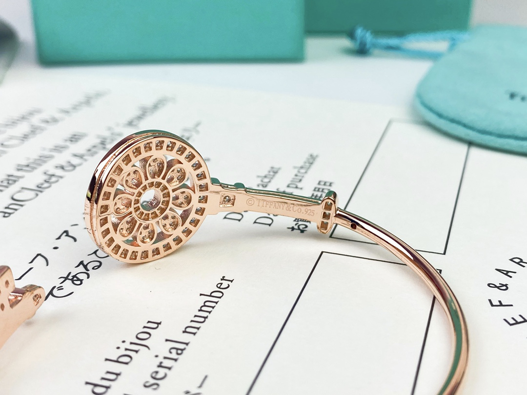 ティファニー「Tiffany & Co.」ポリッシュドシルバーリンク ブレスレット