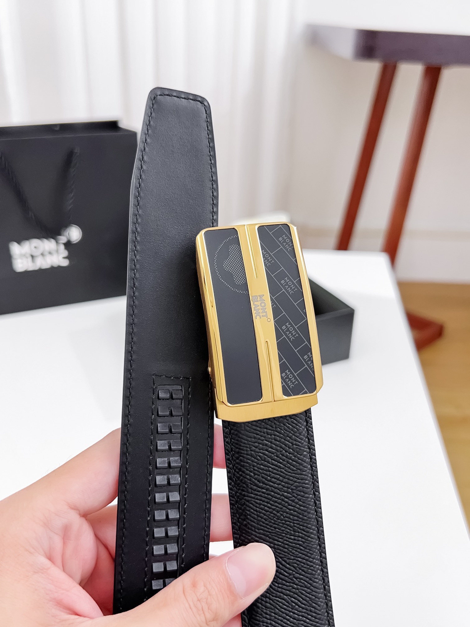 【厳選在庫】Montblanc ビジネスマン正装ベルト「全長約 100cm」