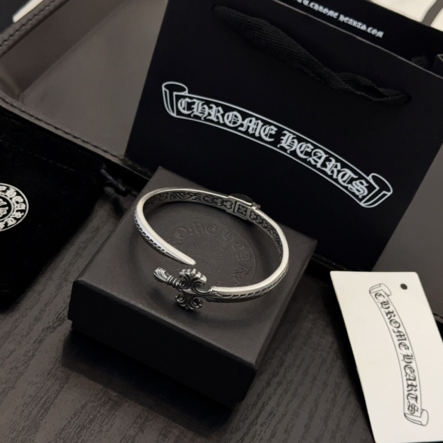 クロムハーツ「Chrome Hearts」ブレスレット - ヴィンテージ＆ロックテイスト ペア用