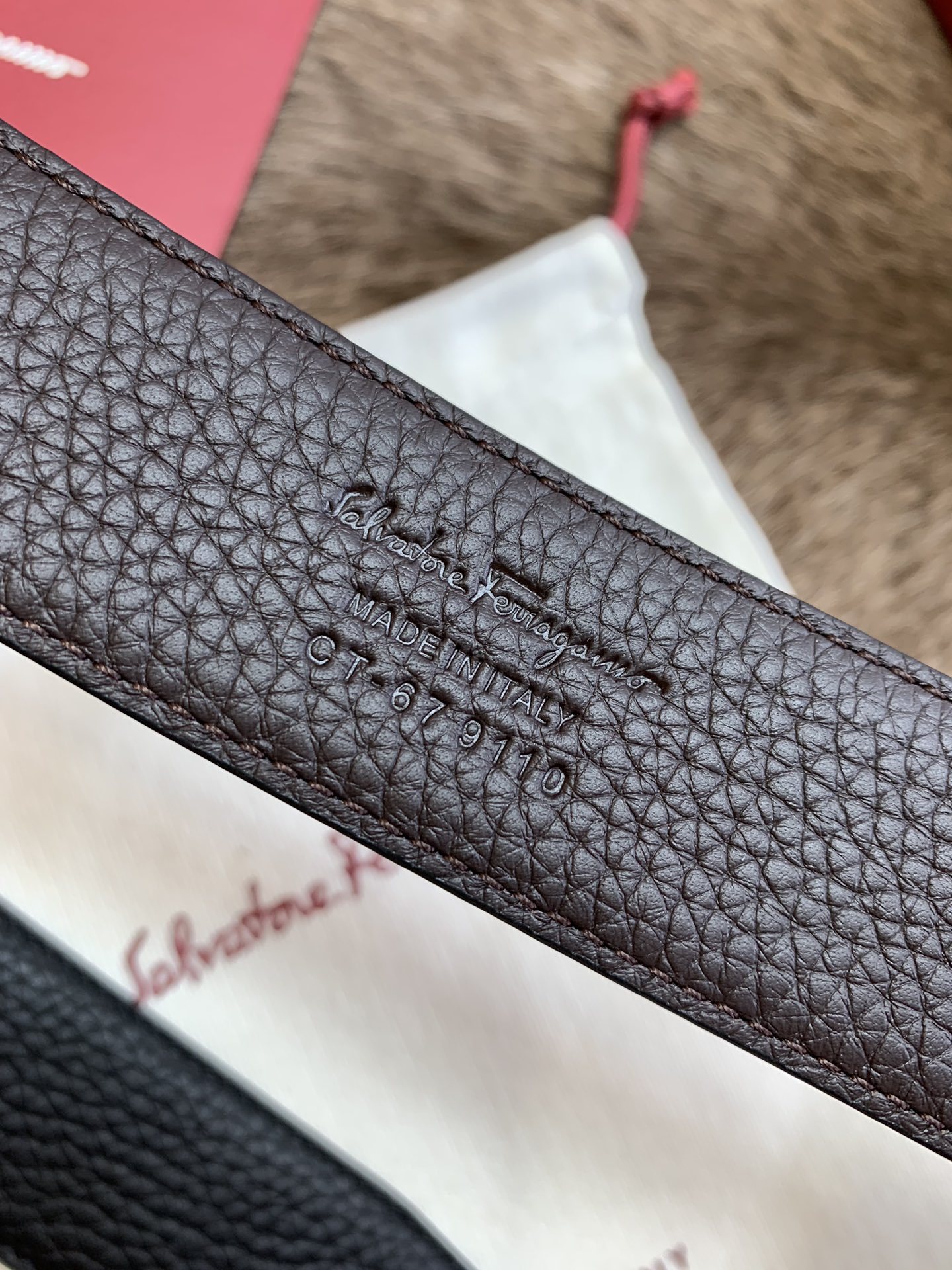 【新規倉庫入り】Salvatore Ferragamo 職人仕上げ高級ベルト「全長約 100cm」