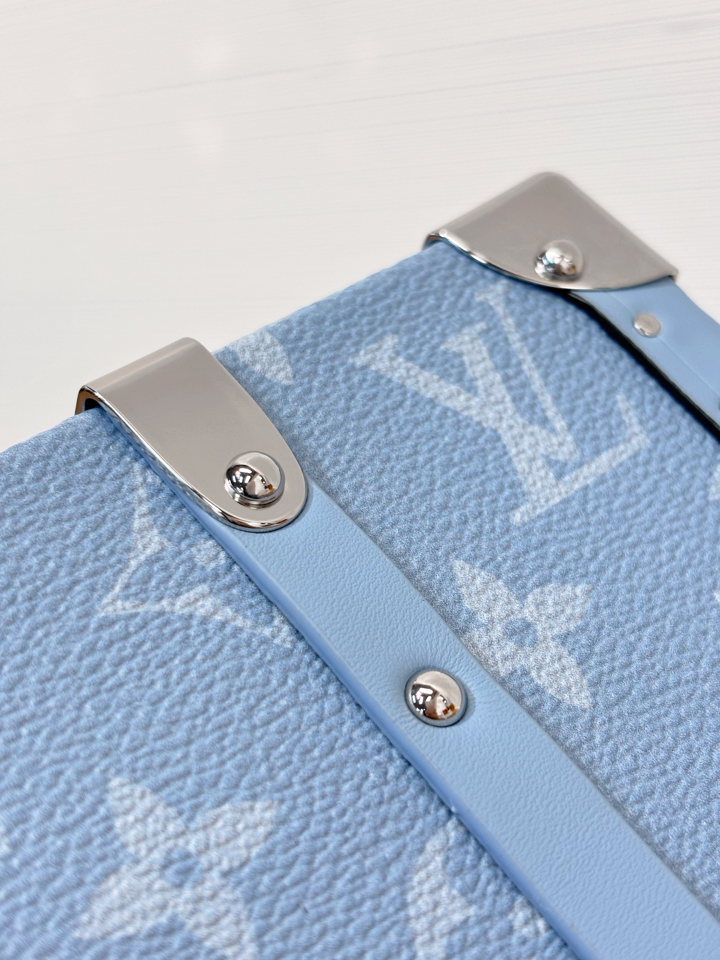 ルイ・ヴィトン「Louis Vuitton」Wallet Trunk Taigarama メッセンジャーバッグ