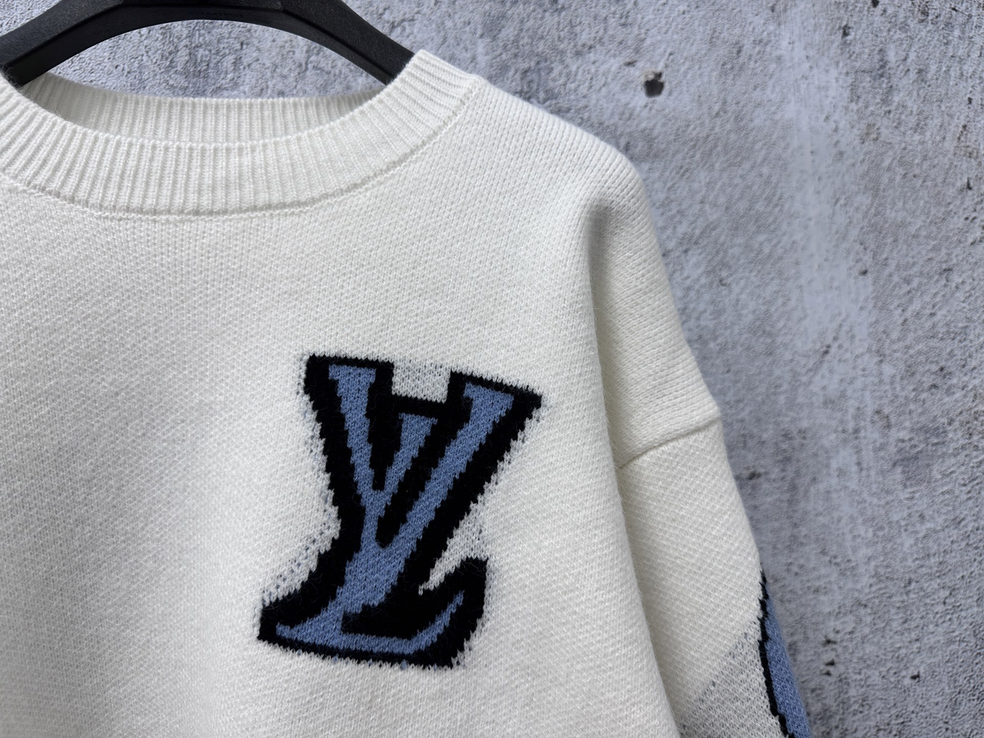 ルイ・ヴィトン「Louis Vuitton」SKIシリーズ 丸首ウールニットプルオーバー