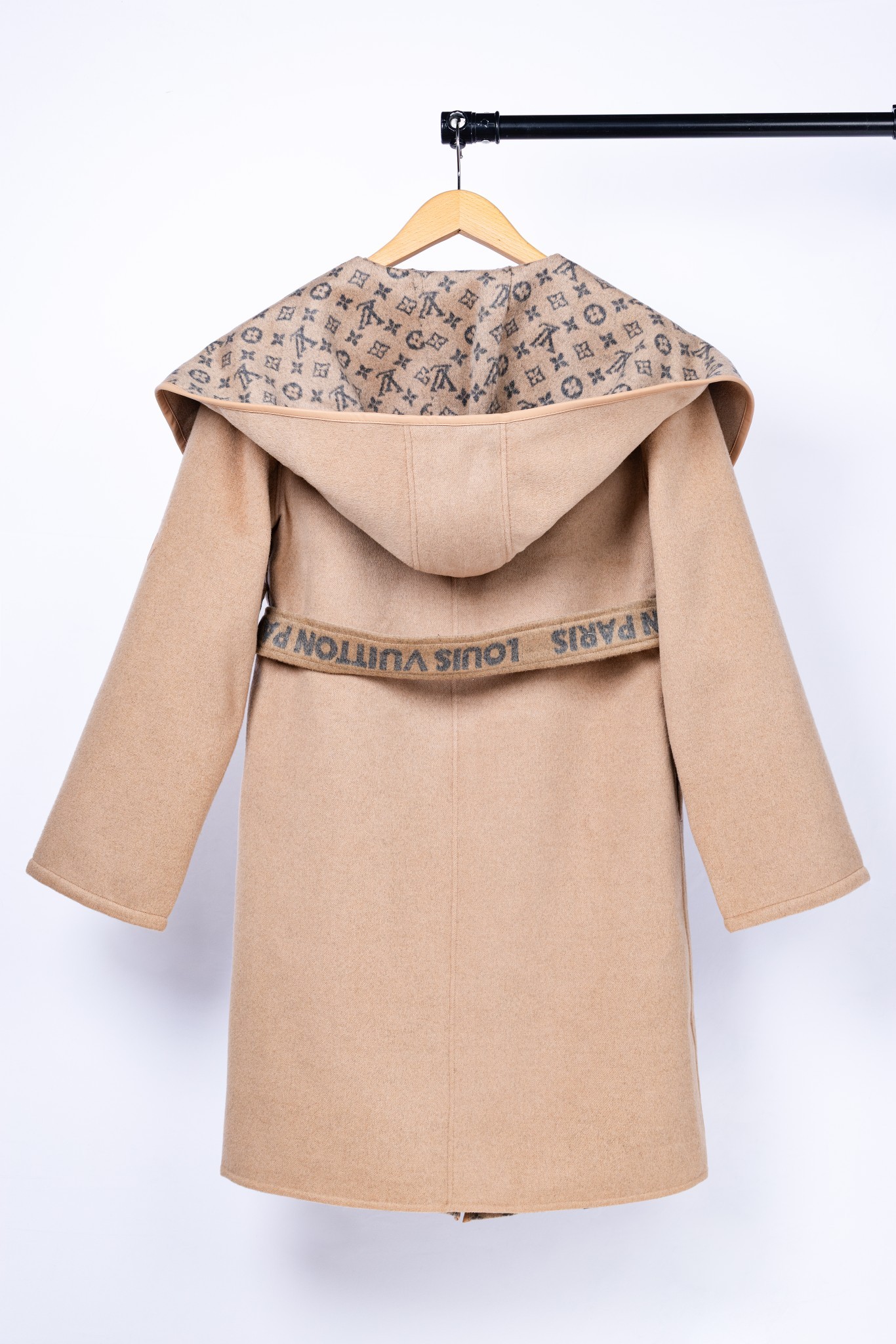 ルイ・ヴィトン「Louis Vuitton」秋冬 レディース ワップルフードロングコート