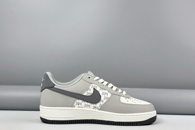 ナイキ「Nike」ク ロー カジュアルスニーカー