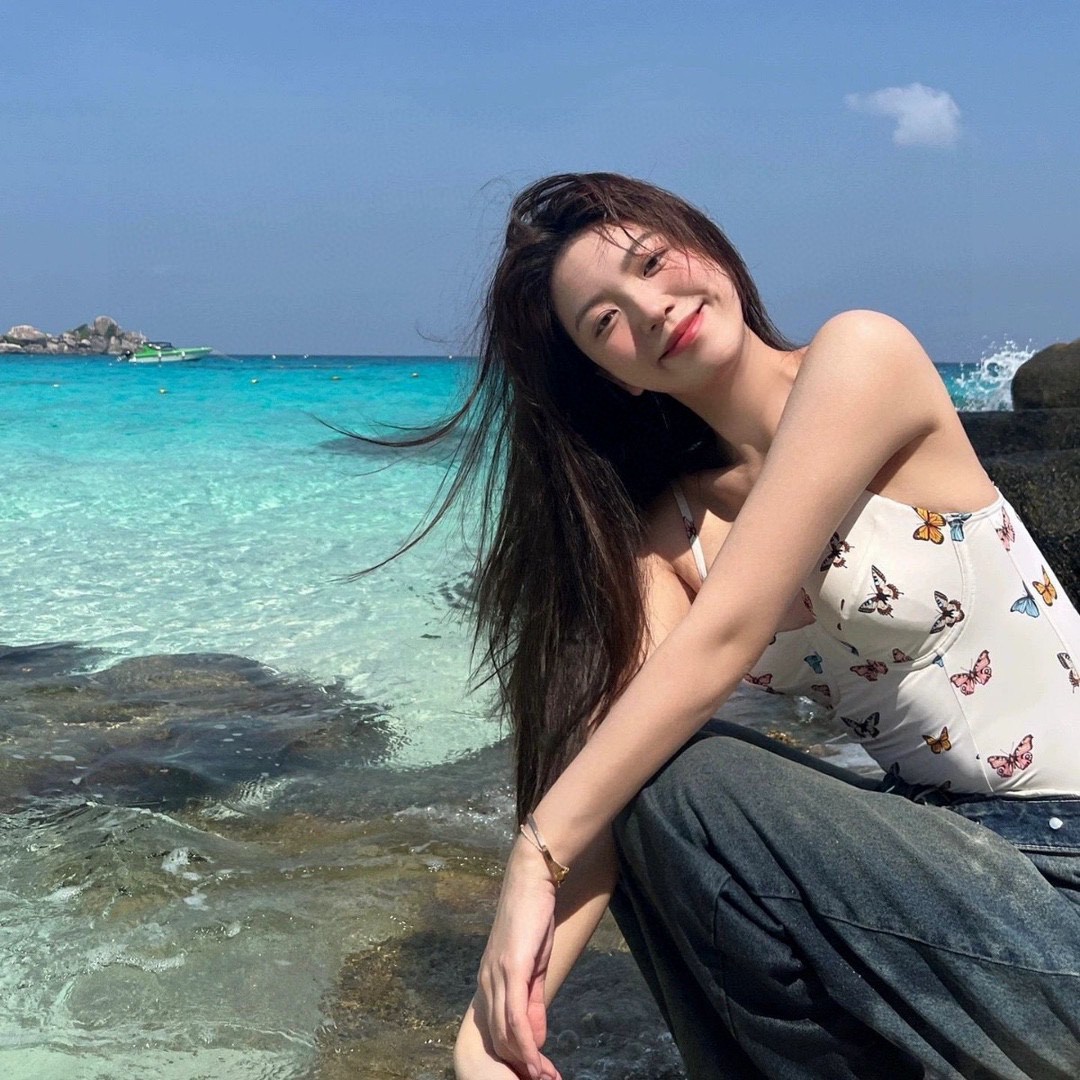 ヴェルサーチ「Versace」ワンピース水着「2025夏季限定・人気プレミアムスイム登場！」