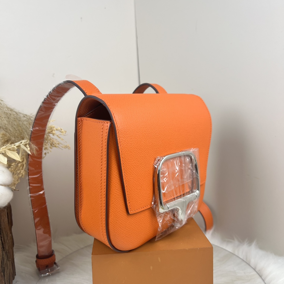 【厳選新入荷】エルメス Della Cavalleria Mini サドル金具クロスボディバッグ「乗馬モチーフ本革ショルダー」