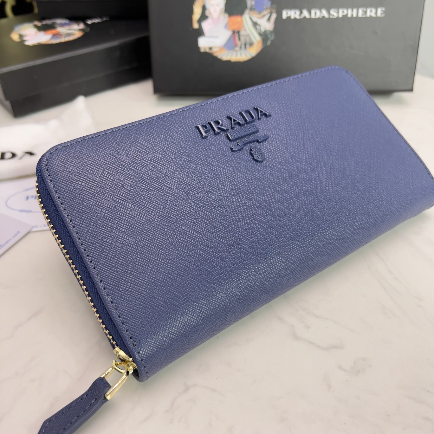 プラダ「PRADA」サフィアーノレザー 財布