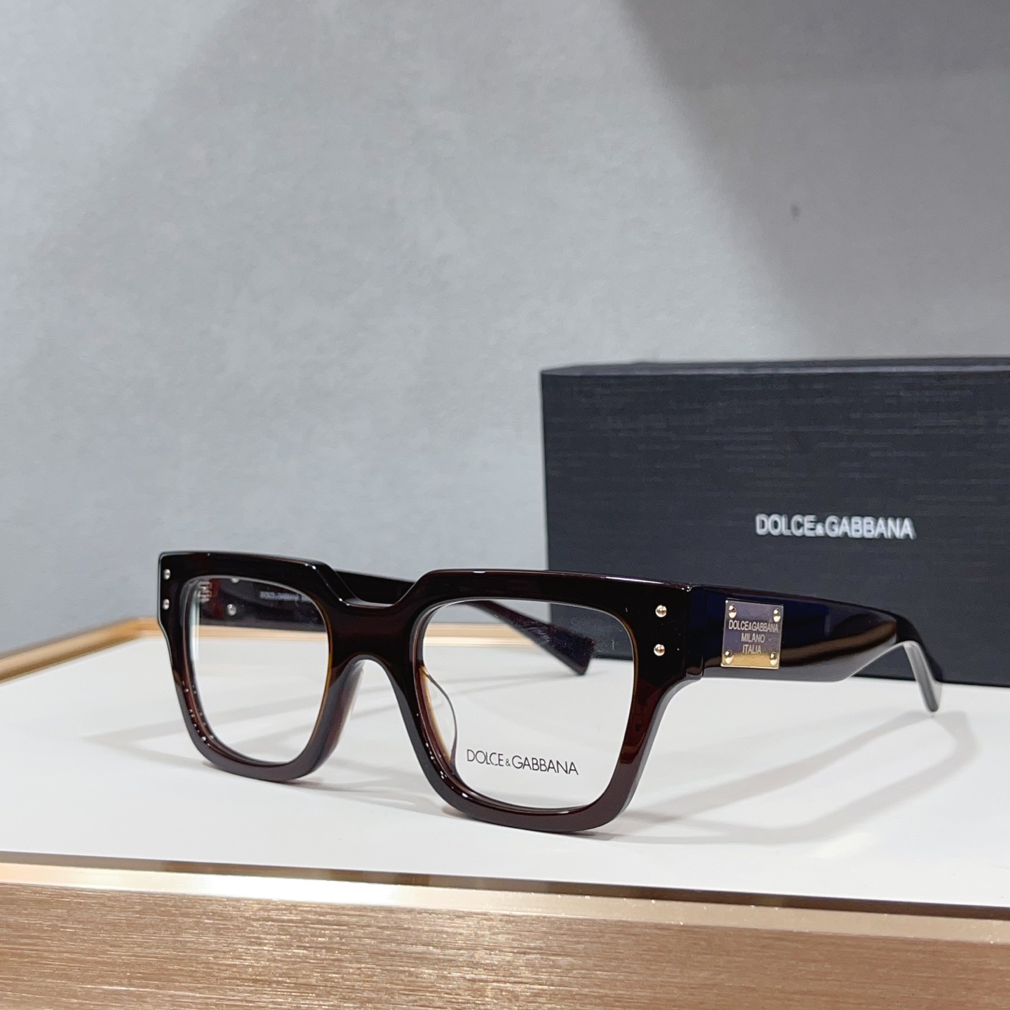 【希少入荷】D&G ドルチェアンドガッバーナ トレンドサングラス「カジュアル通勤用」