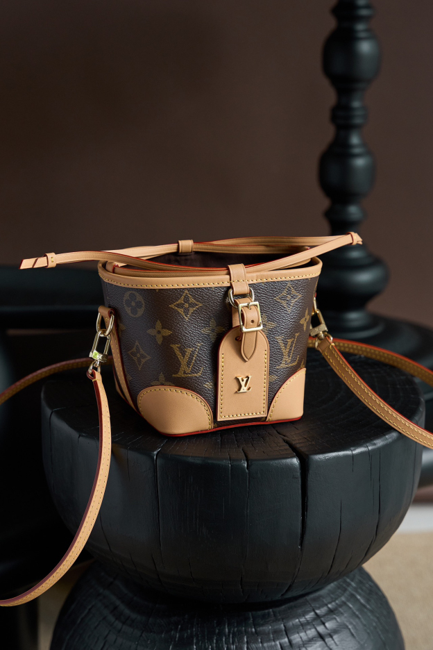 ルイ・ヴィトン「Louis Vuitton」 NOÉ PURSE LV CHARMS ハンドバッグ