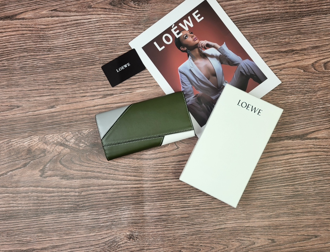 ロエベ「LOEWE」アナグラム コンティネンタル ウォレット 5色