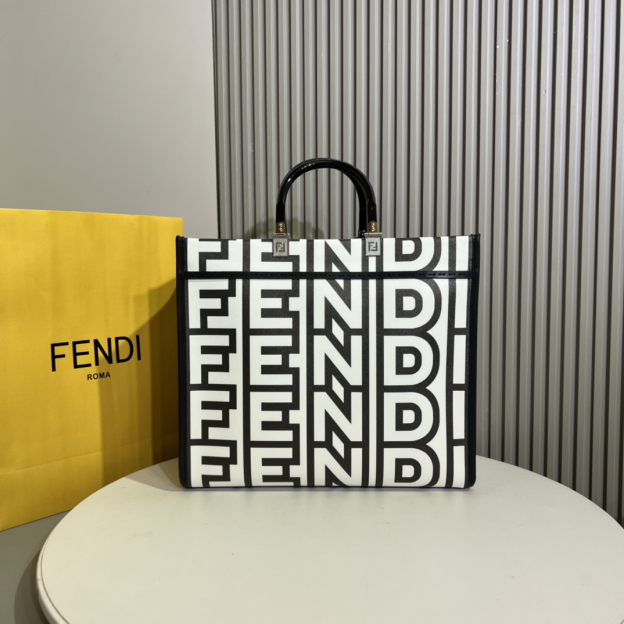 フェンディ「Fendi」Sunshine FF ファブリック ミディアムトートバッグ