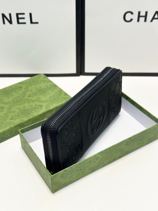 グッチ「Gucci」シグネチャー レザー ウェブ ジップアラウンドウォレット