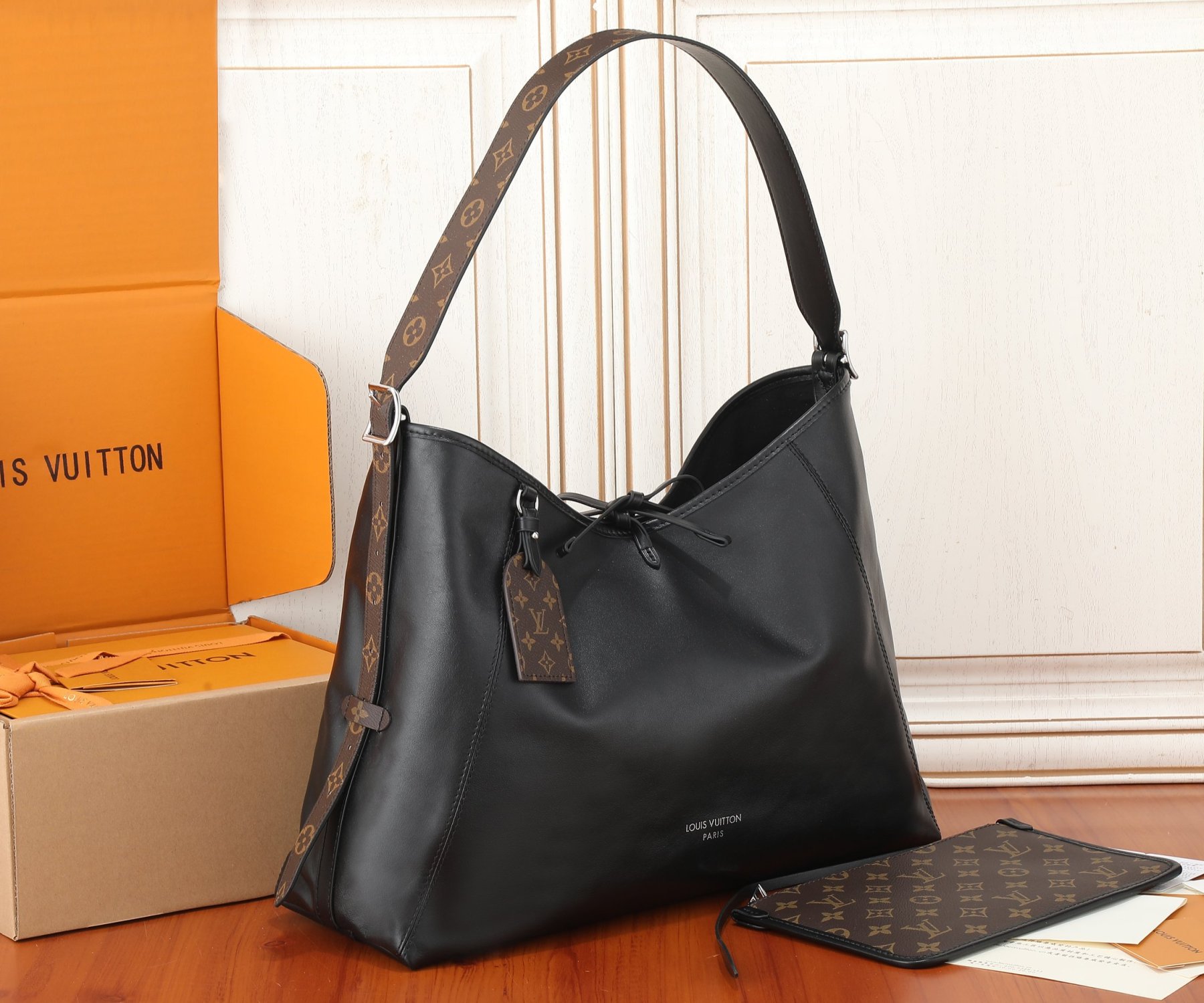 ルイ・ヴィトン キャリーオール MM バッグ「CarryAll Dark Bag」