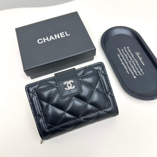 シャネル「Chanel」財布 多機能な小さな財布！