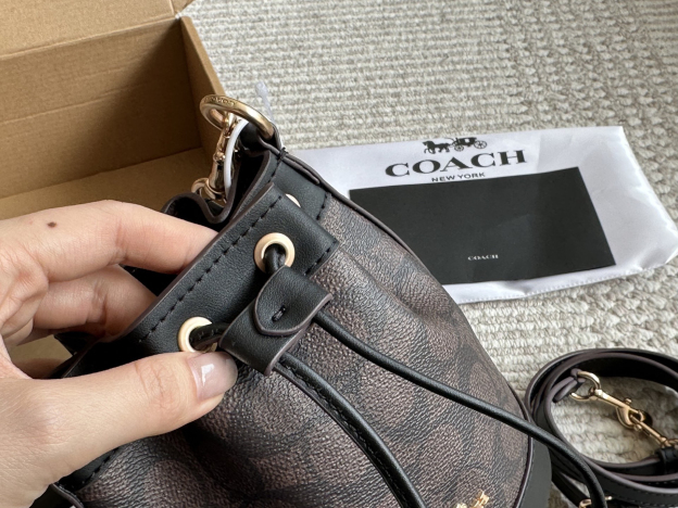 コーチ「Coach」Mini Dempsey バケットバッグ