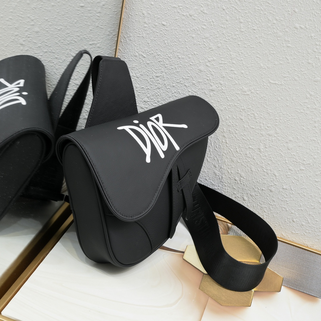 【大人気逸品】 ディオール  サドルバッグ「saddle」