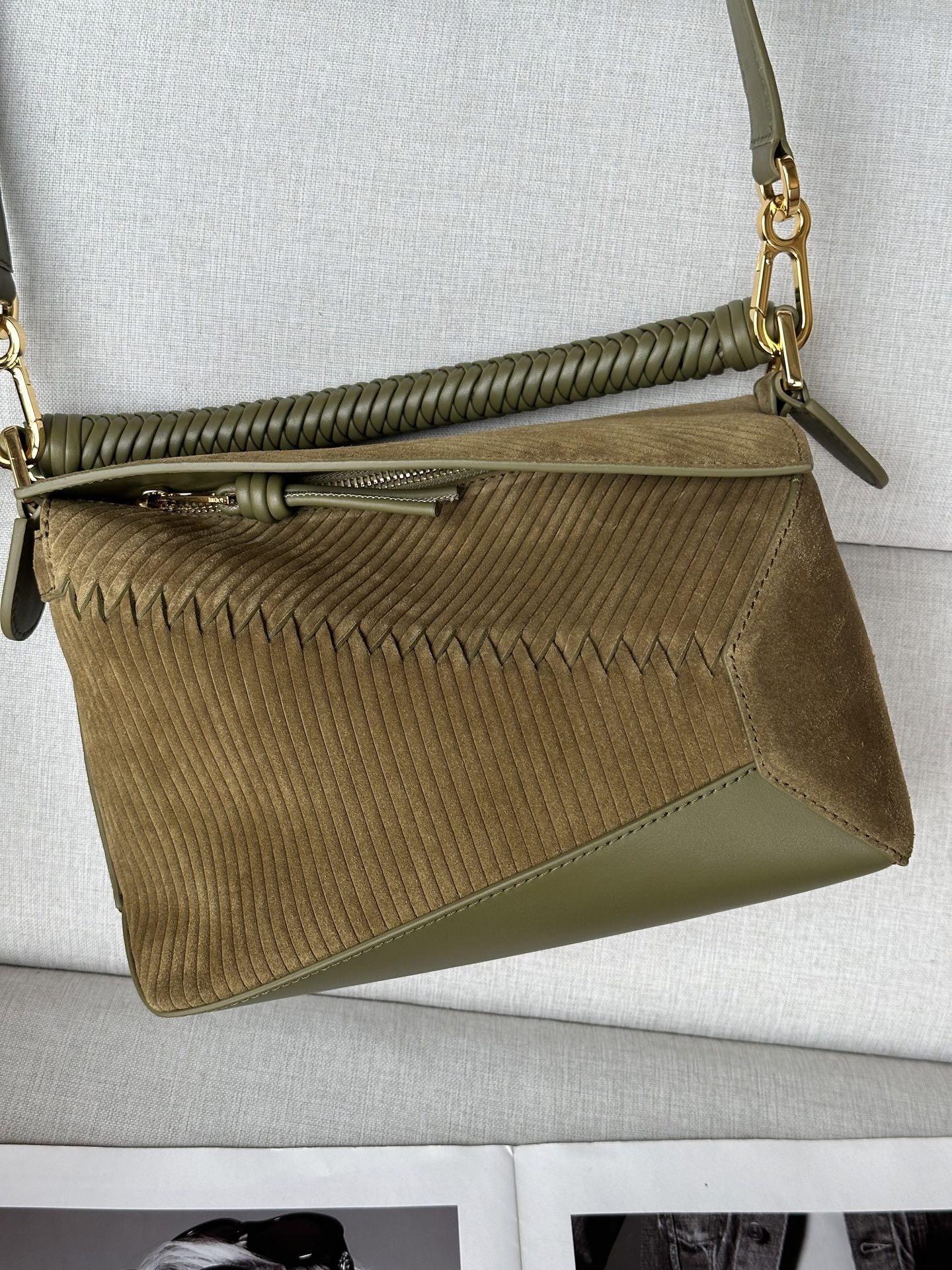 ロエベ「Loewe」秋冬 オリーブグリーン トランペット牛革 Puzzle ハンドバッグ