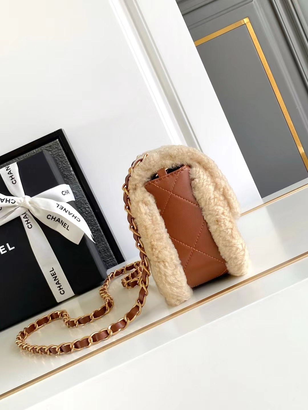 シャネル「Chanel」24K テディベア 秋冬コレクション ショルダーバッグ