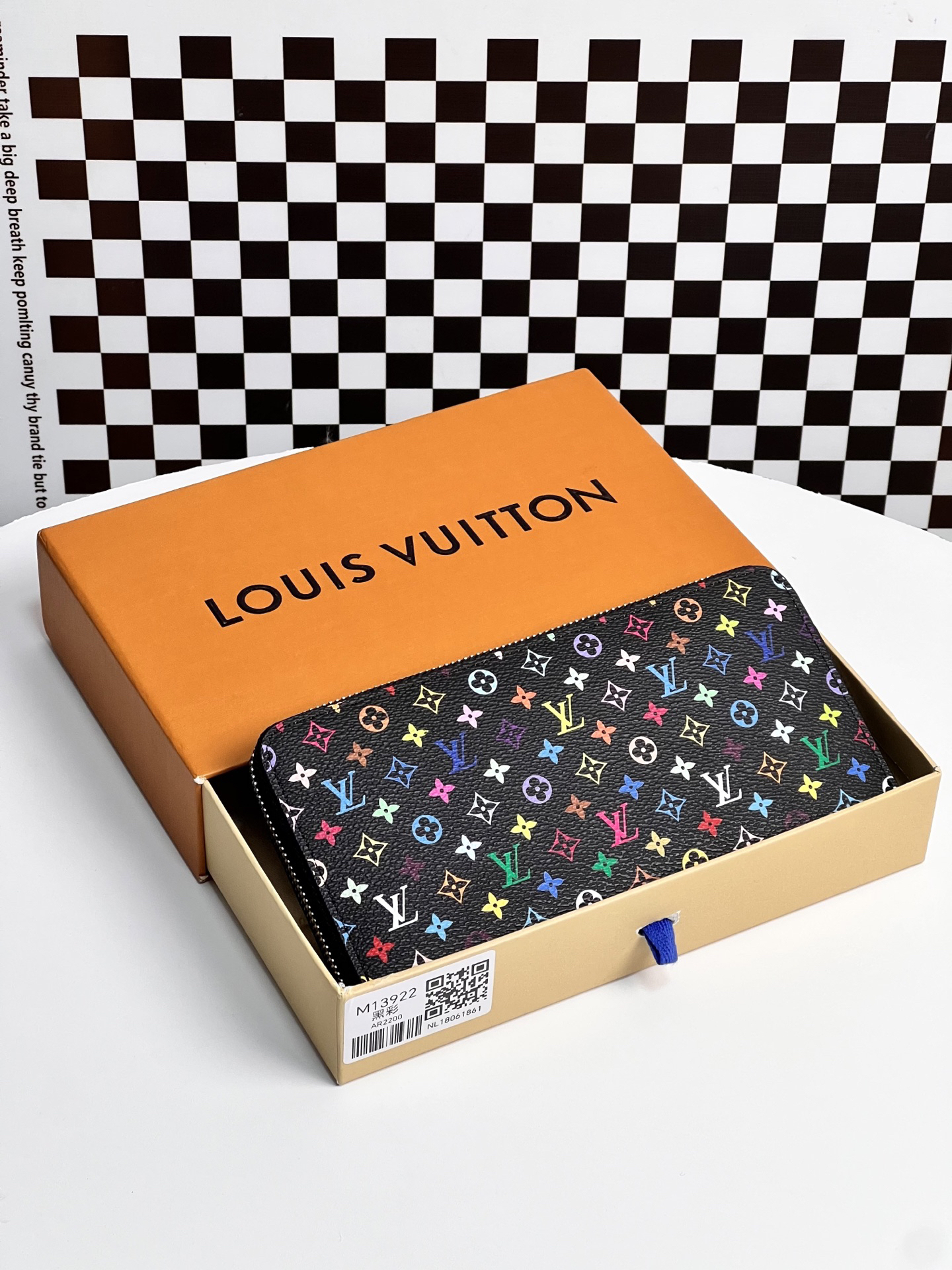 ルイ・ヴィトン「Louis Vuitton」LV × TM ジッピー･ウォレット
