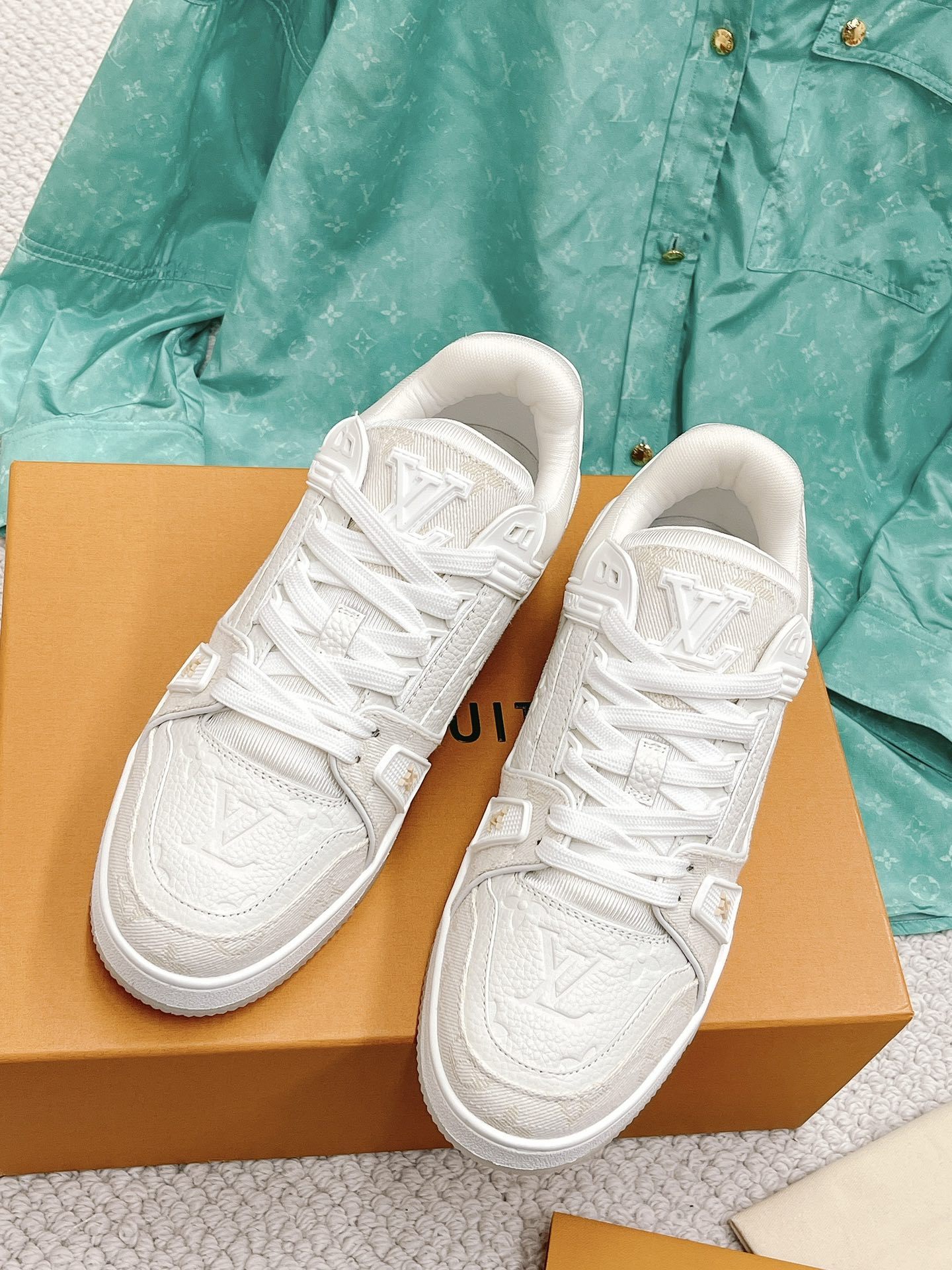 ルイ・ヴィトン「Louis Vuitton」LV トレイナー スニーカー