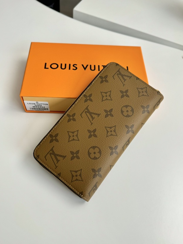 ルイ・ヴィトン「Louis Vuitton」ジッピー・ウォレット – ISETAN