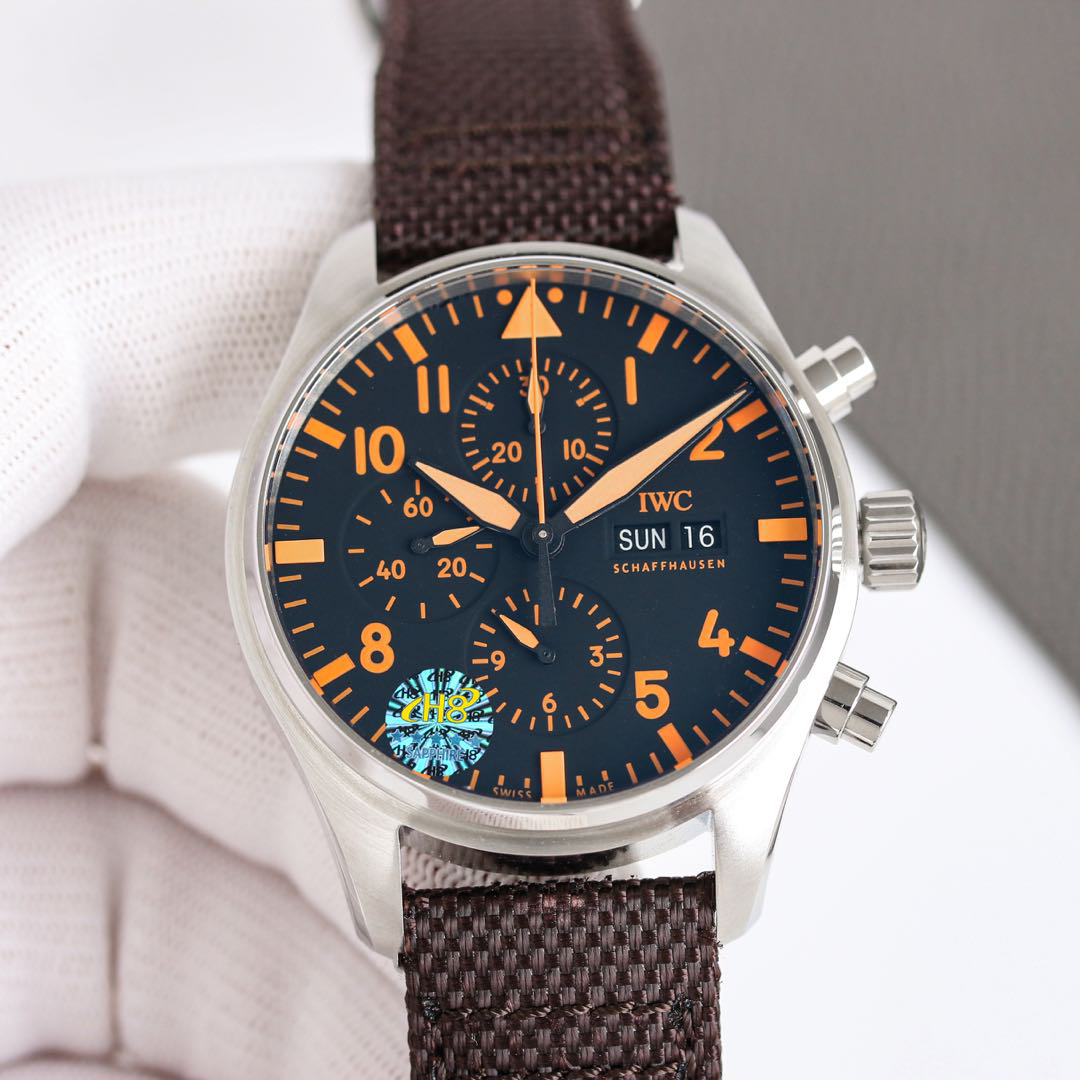 アイダブリューシー［IWC］PILOT'S WATCH CHRONOGRAPH 自動巻き腕時計43MM