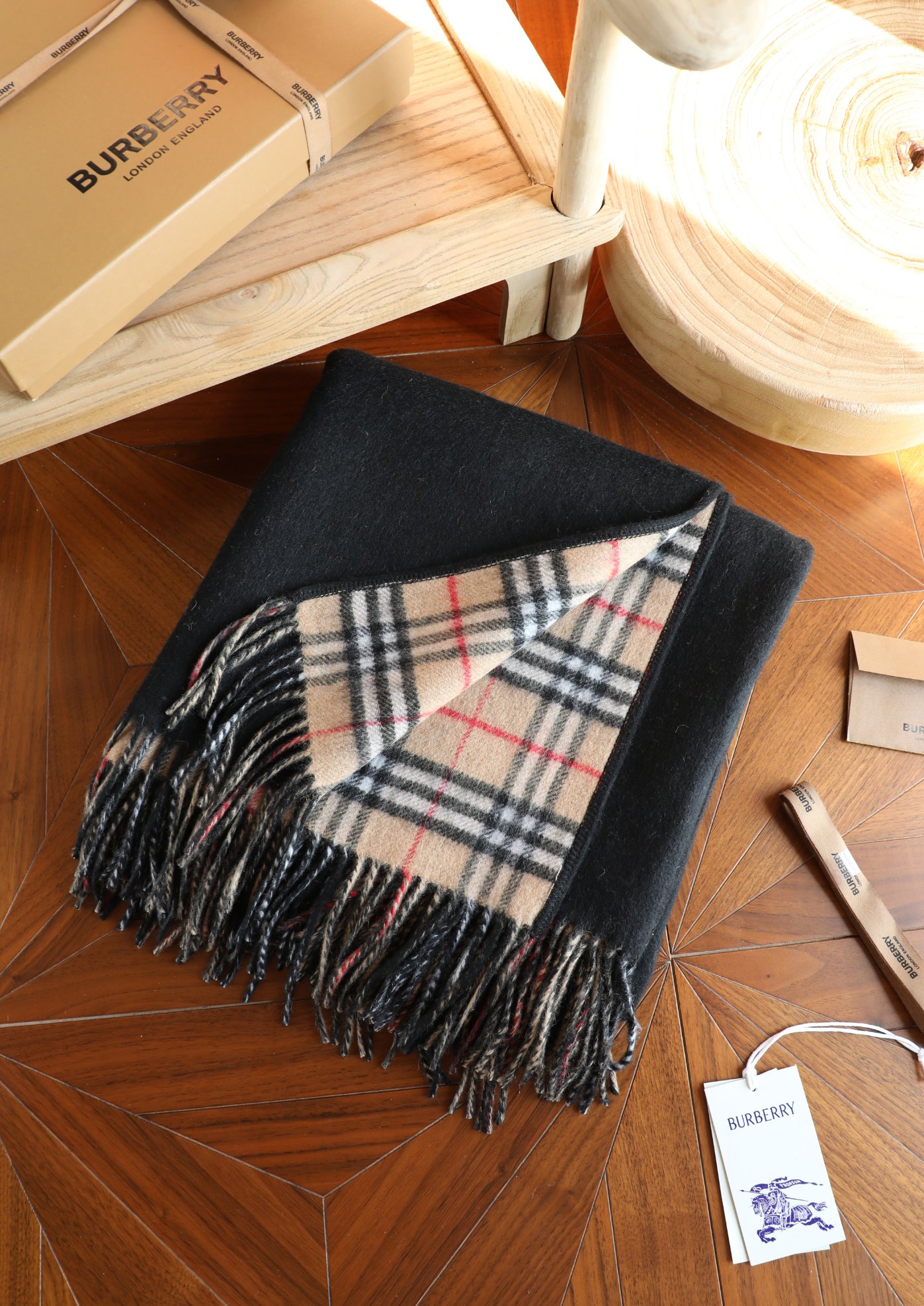 バーバリー「Burberry」リバーシブル チェック ウール ケープ