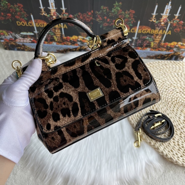 ドルチェ・アンド・ガッバーナ「D&G」 Sicily レオパード ラミー レザートップハンドルバッグ