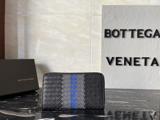 ボッテガ・ヴェネタ「Bottega Veneta」イントレチャート ザッパー ウォレット