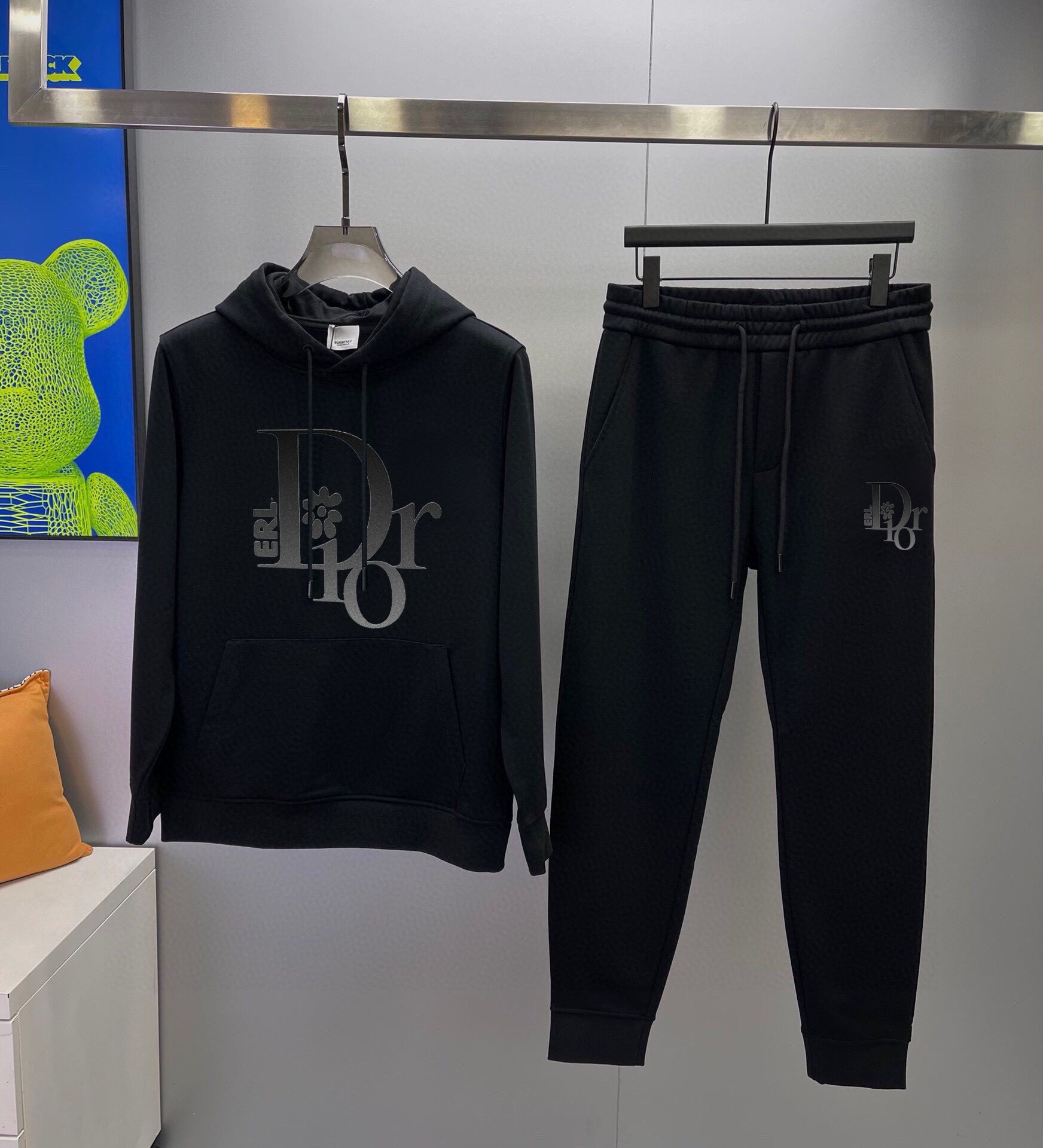 ディオール「Dior」2025年新作 爆売れスウェットスーツ