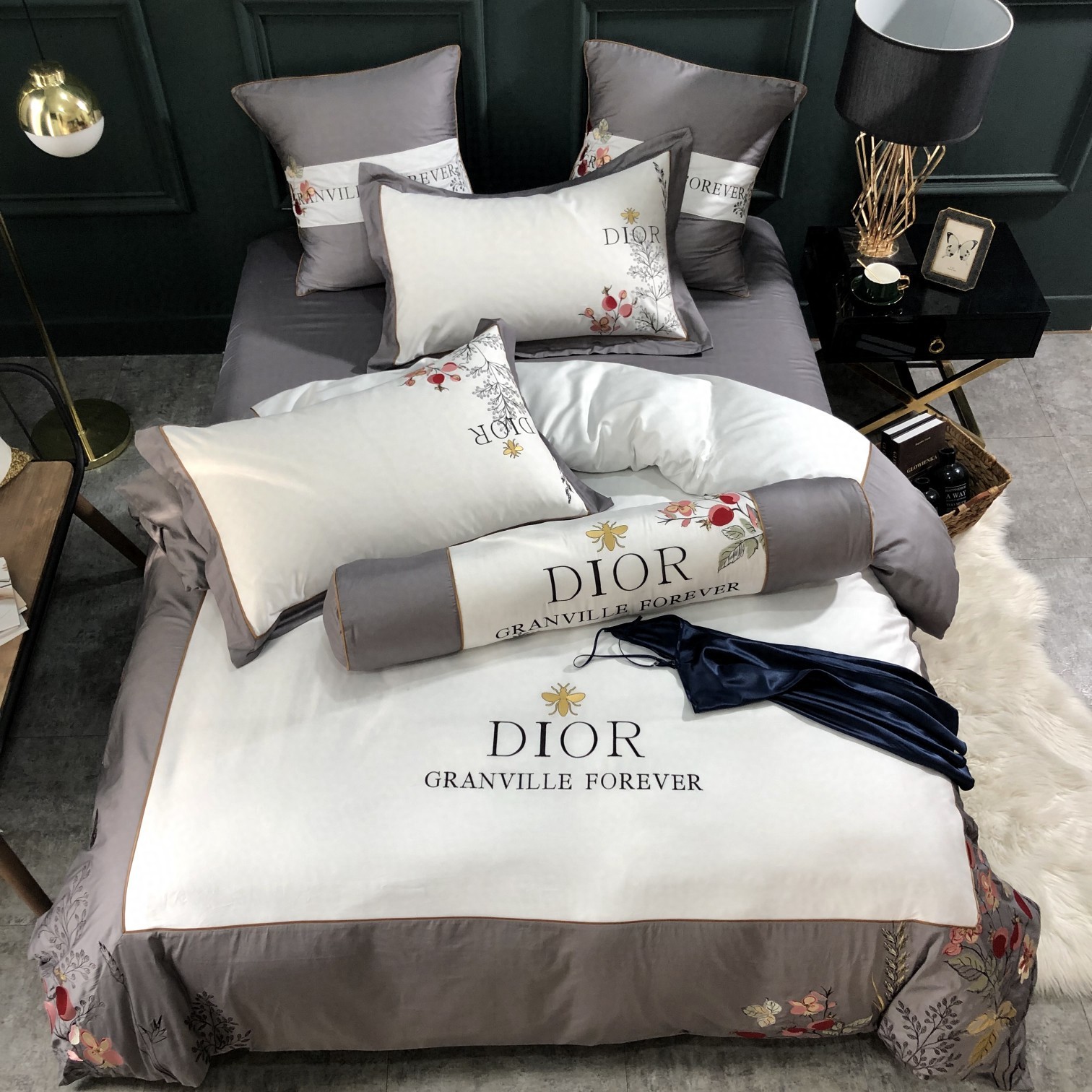 ディオール「Dior」プレミアムコットン ゴールド＆シルバー刺繍 4点セット