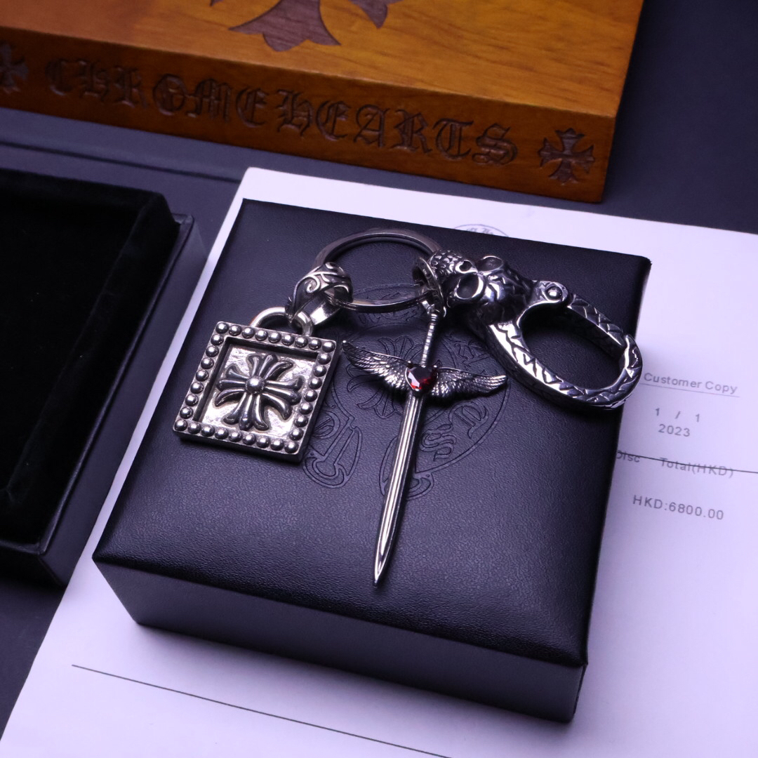 クロムハーツ「Chrome Hearts」キーホルダー＆バッグチャーム - トレンドシンボル