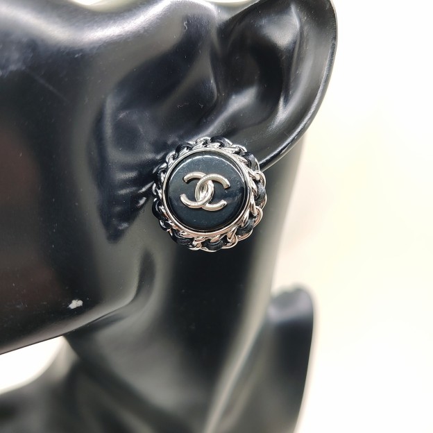 シャネル「Chanel」 ラウンド ブラック イヤリング 最新コレクション