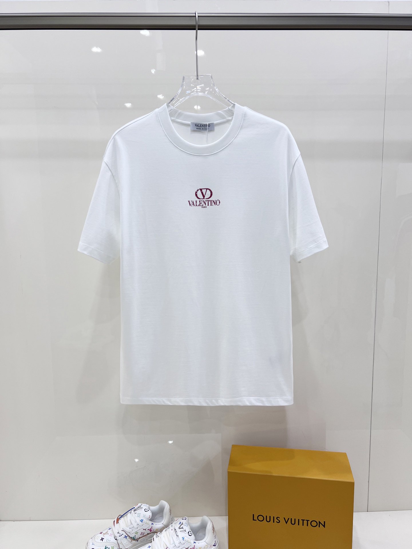 ヴァレンティノ「Valentino」最新半袖クルーネックTシャツ