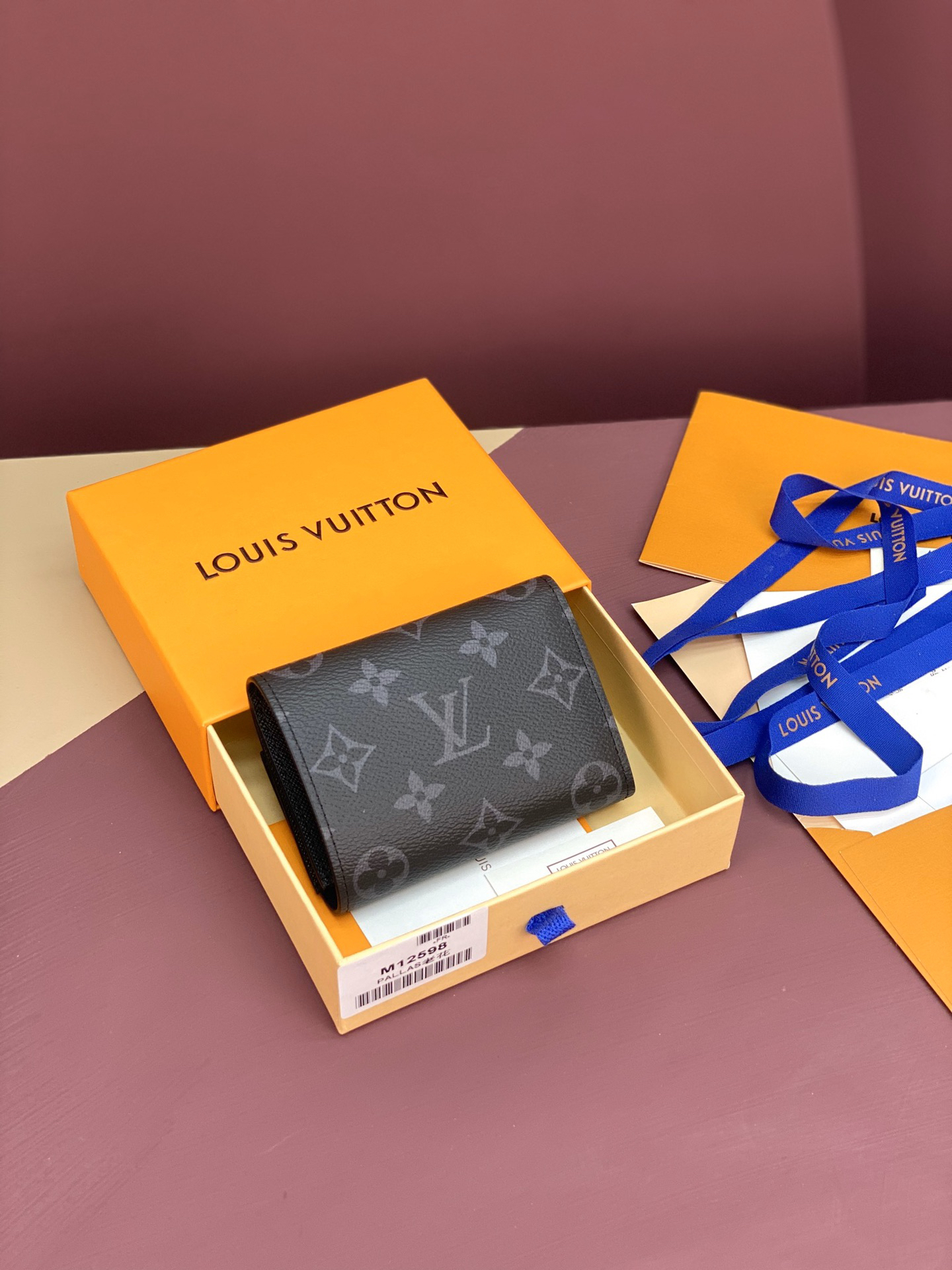 ルイ-ヴィトン(Louis Vuitton) ヴィクター･ウォレット