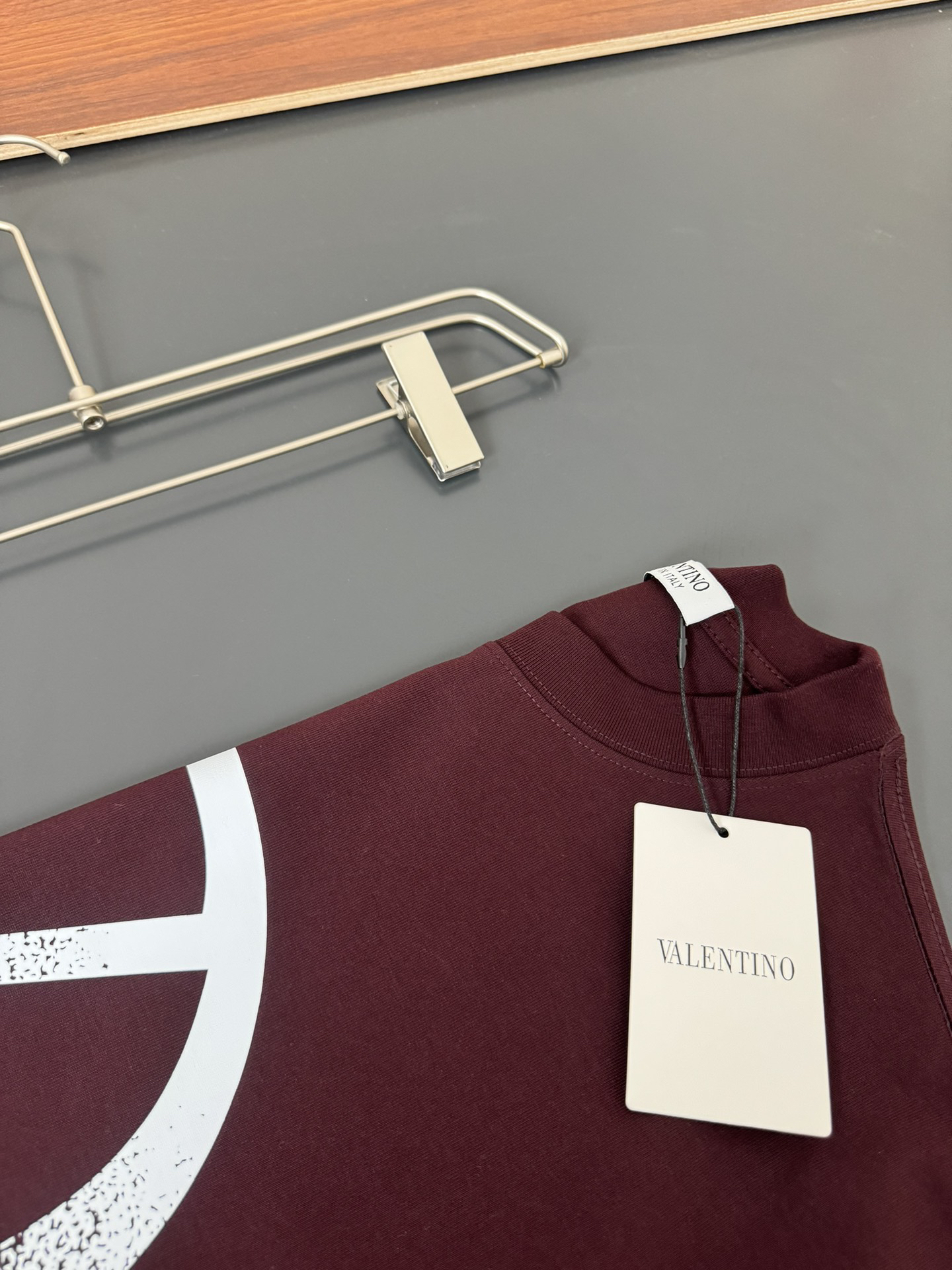 ヴァレンティノ「Valentino」‌2025 サマーコレクション ラウンドネック プリント ショートスリーブTシャツ