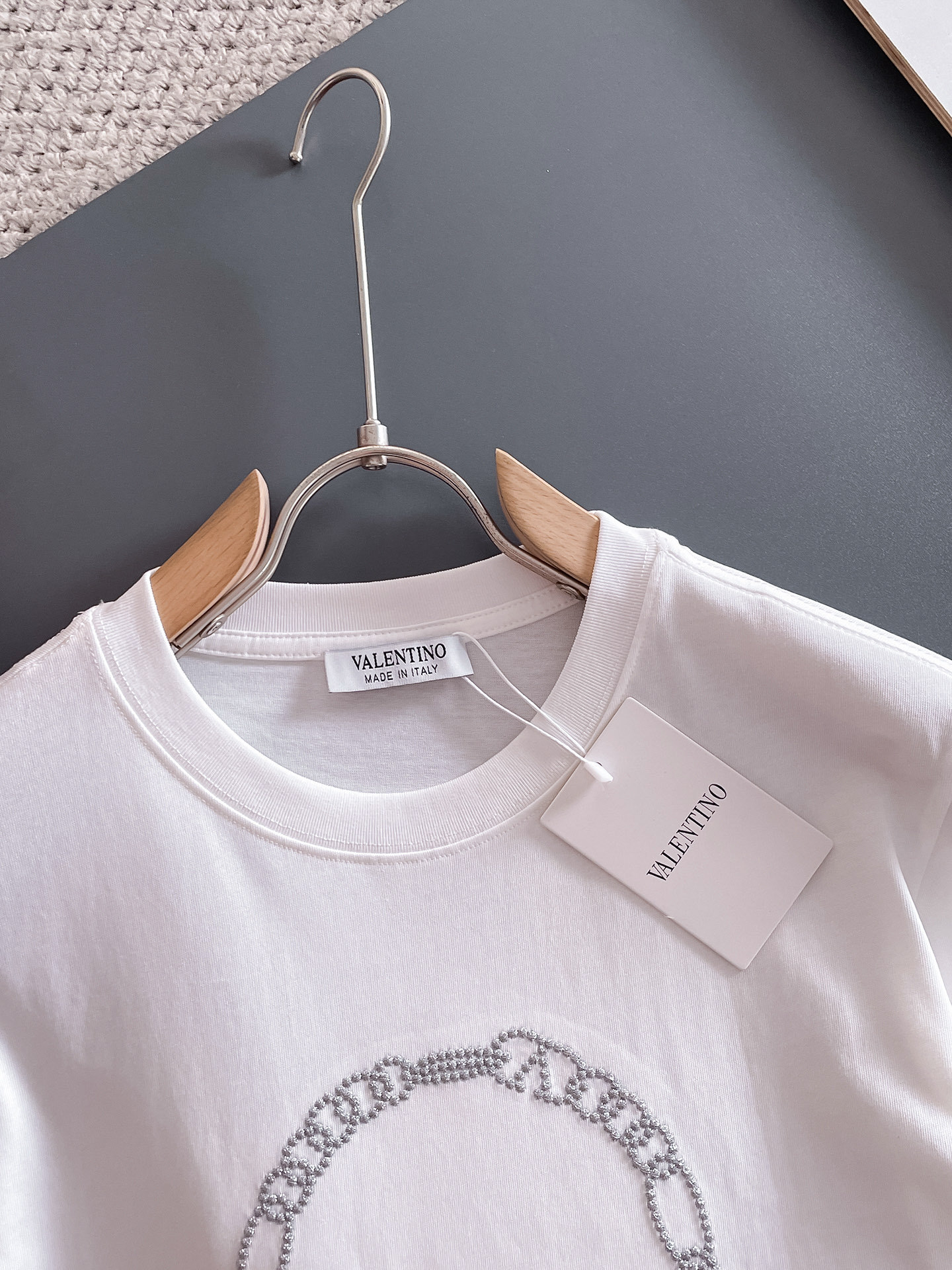 ヴァレンティノ「Valentino」25 ss春夏新作初の最新半袖クルーネックTシャツ