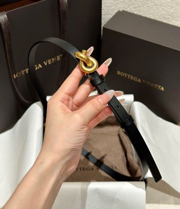 ボッテガ ヴェネタ「Bottega Veneta」ノットベルト レディース100CM