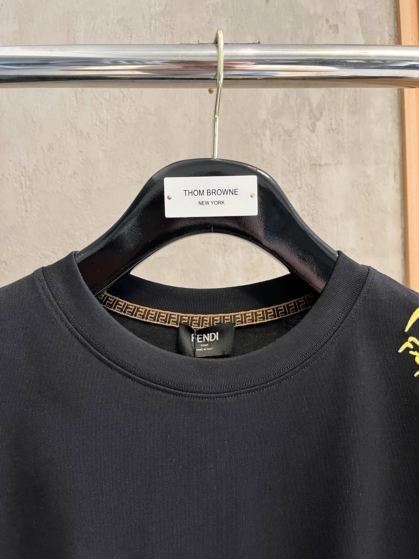 フェンディ「Fendi」25SS 春夏新作 フロントロゴ プリント ショートスリーブTシャツ