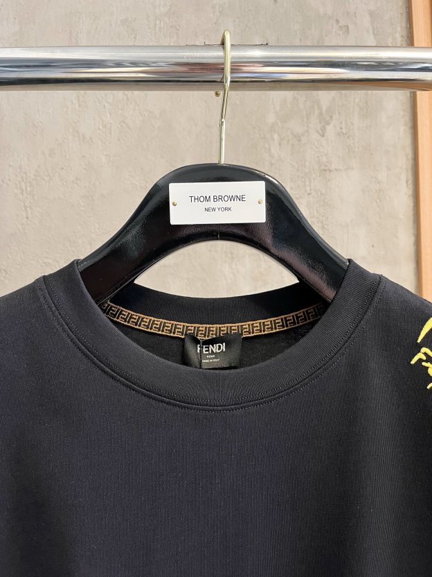 フェンディ「Fendi」25SS 春夏新作 フロントロゴ プリント ショートスリーブTシャツ