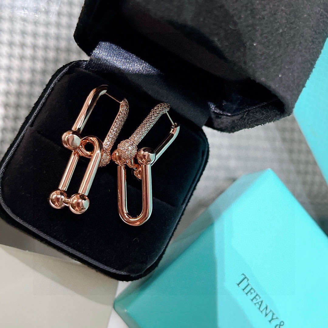 ティファニー「Tiffany & Co.」 HardWear ダブルリンク ハーフダイヤモンドイヤリング