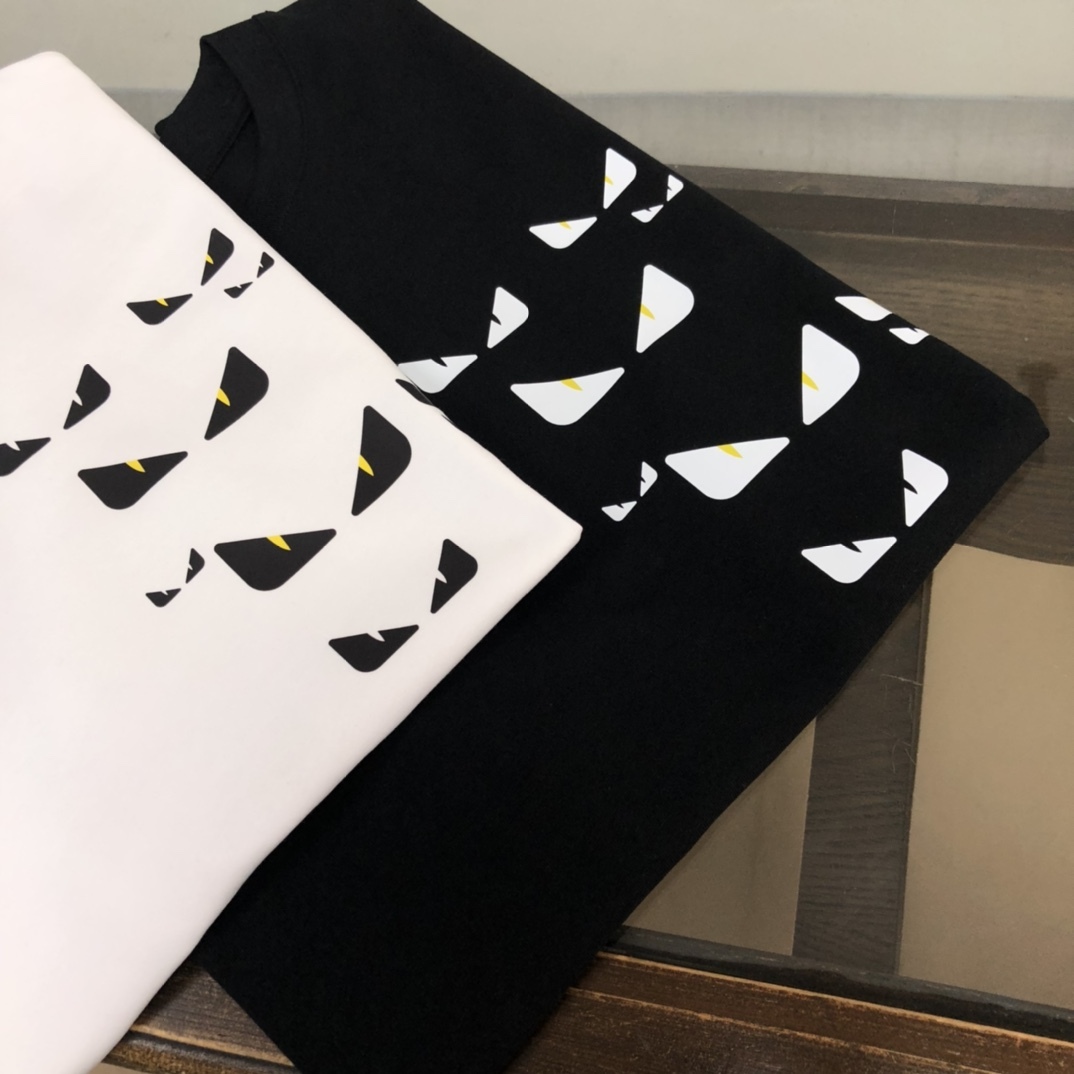 フェンディ「Fendi」25SS マスターコレクション グラフィックプリント ラウンドネック ショートスリーブTシャツ