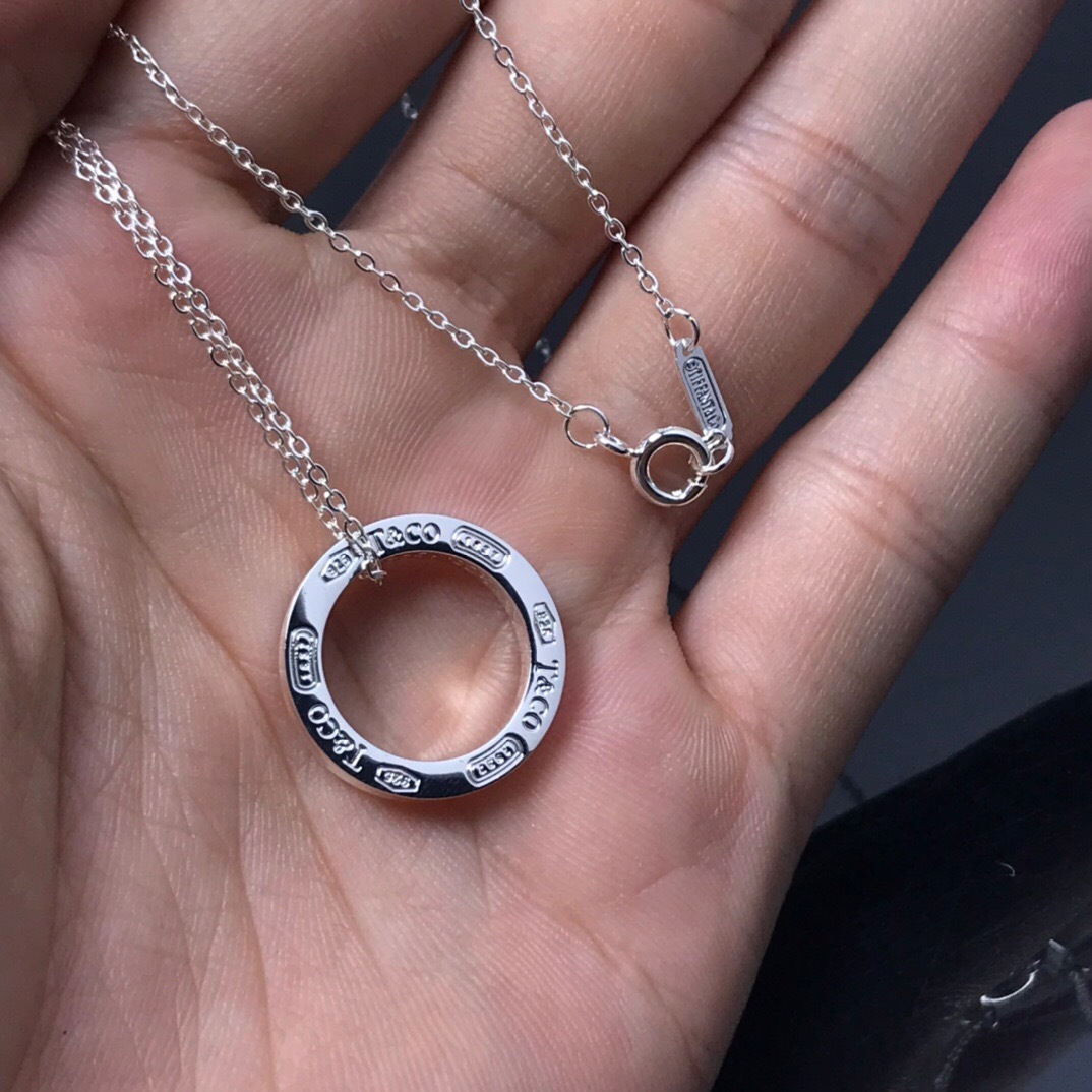 ティファニー「Tiffany & Co.」1837 シリーズ CNC彫刻プレートネックレス