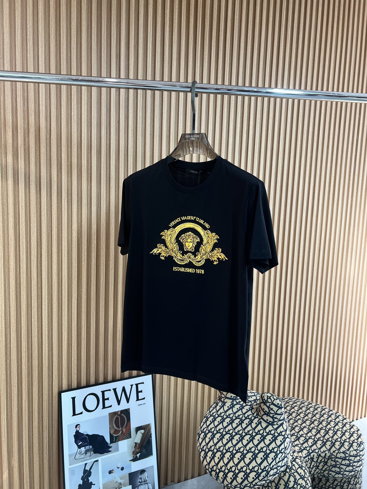 ヴェルサーチ「Versace」2025SS メドゥーサ1978 プレミアム刺繍Tシャツ