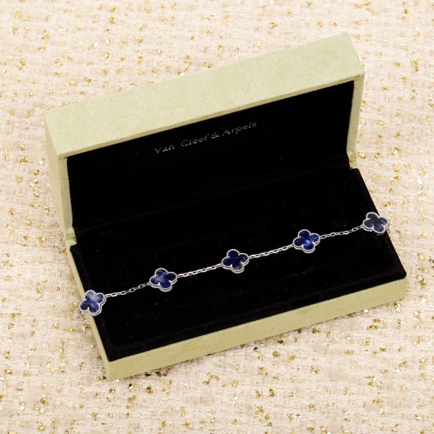 ヴァン クリーフ＆アーペル「Van Cleef & Arpels」 Vintage Alhambra 5モチーフ ブレスレット19cm