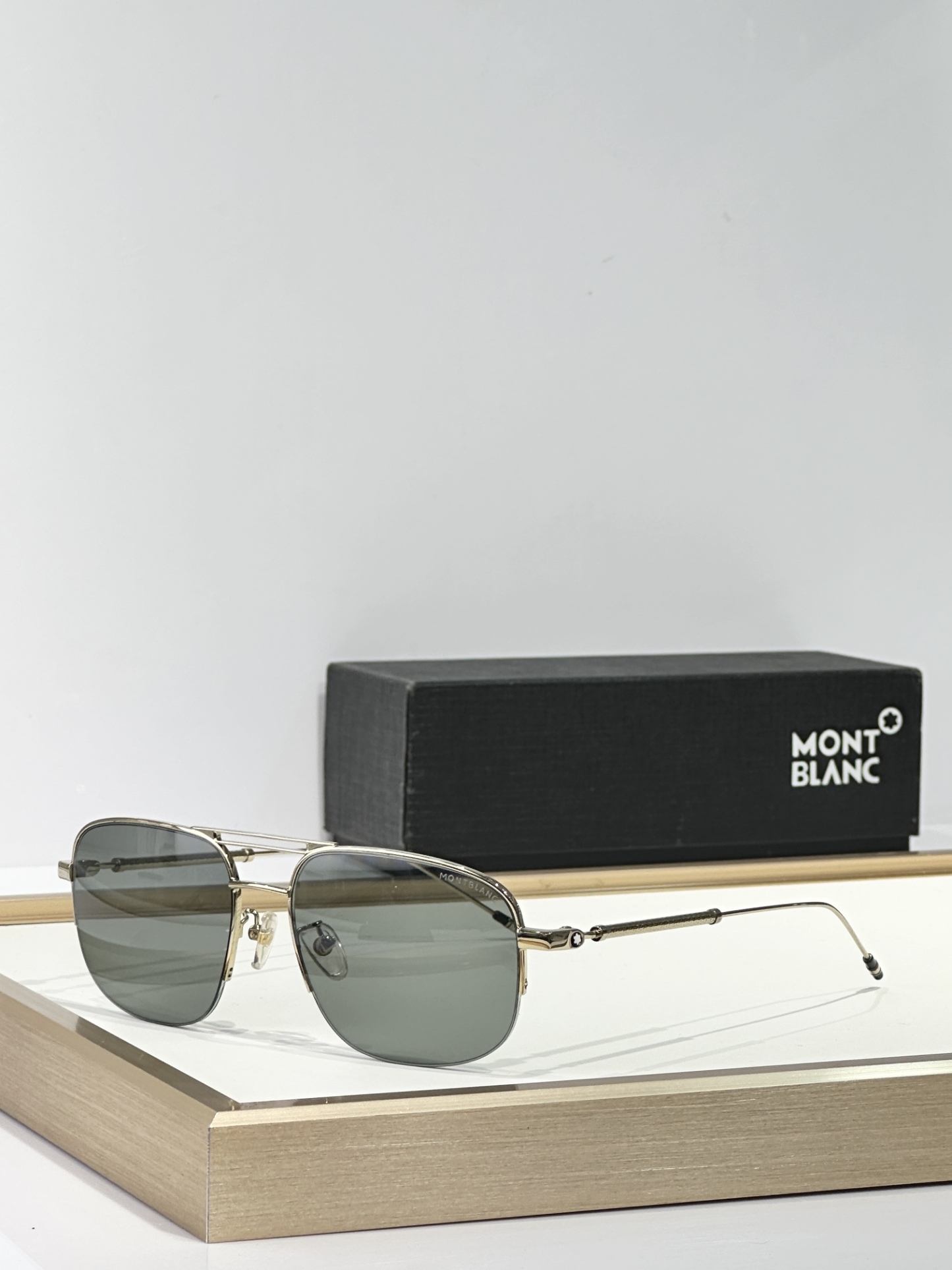 モンブラン「Montblanc」ミニマリスト フレームレス サングラス